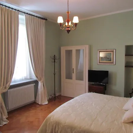 Al Porticciolo Di Sant'agostino Frühstückspension